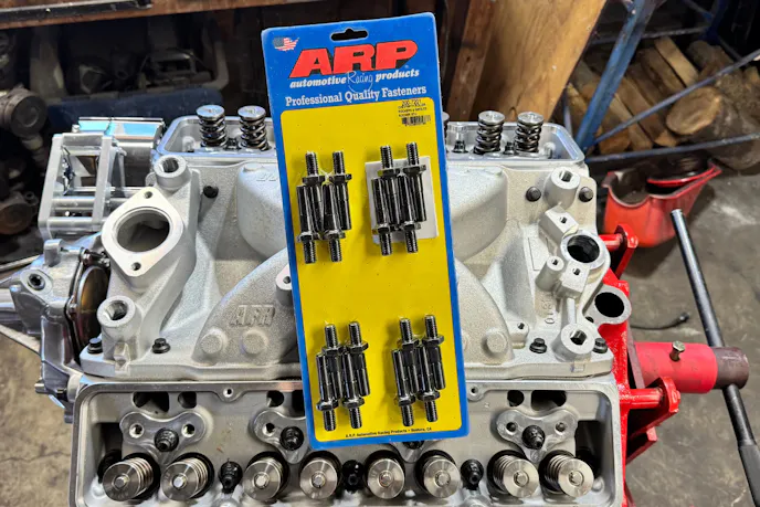 SBC rocker arm installation