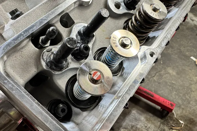 SBC rocker arm installation