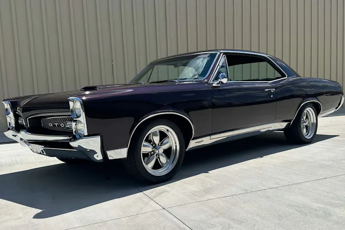 Pontiac GTOs at Mecum Nashville